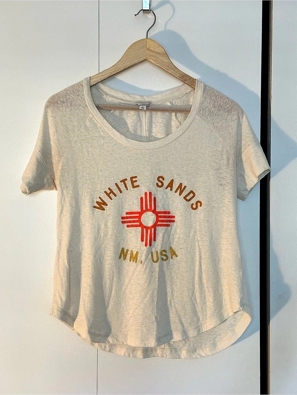 Gap White Sands Graphic Tee Size Small